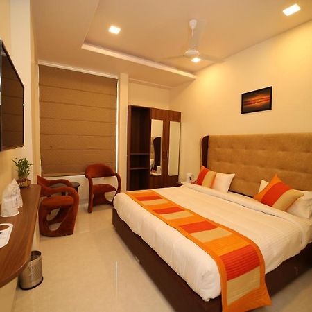 Hotel Myriad Inn Jaipur Bagian luar foto
